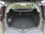 Renault Grand Scenic 1.3 TCe Intens 160 PK Automaat / 1e Eigenaar / Dealer Onderhouden / Lederen Bekleding met Elektrische Stoelen / Adaptief Cruise Control / Head Up Display / Bose Audio / Stoelverwarming / Dode Hoek Detectie / Achteruitrijcamera / Z.G.A.N. WINTERSET LM 7 / 6.5 MM PROFIEL €500,-