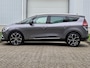 Renault Grand Scenic 1.3 TCe Intens 160 PK Automaat / 1e Eigenaar / Dealer Onderhouden / Lederen Bekleding met Elektrische Stoelen / Adaptief Cruise Control / Head Up Display / Bose Audio / Stoelverwarming / Dode Hoek Detectie / Achteruitrijcamera / Z.G.A.N. WINTERSET LM 7 / 6.5 MM PROFIEL €500,-