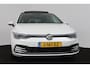 Volkswagen Golf 1.5 eTSI Style (PANORAMADAK, STOEL/STUUR VERWARMING, SFEERVERLICHTING, NAVIGATIE, CRUISE CONTROL ADAPTIEF)