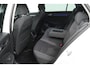 Volkswagen Golf 1.5 eTSI Style (PANORAMADAK, STOEL/STUUR VERWARMING, SFEERVERLICHTING, NAVIGATIE, CRUISE CONTROL ADAPTIEF)