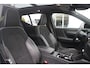 Volvo XC40 T3 163PK AUT8 R-Design | Adaptive Cruise & Pilot Assist | Power Seats incl. Memory | 360 Camera | Schuif-/kanteldak | BLIS | Stoel & Stuurverwarming | AppleCarplay&AndroidAuto | Premium Harman/Kardon Audio |