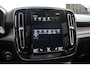 Volvo XC40 T3 163PK AUT8 R-Design | Adaptive Cruise & Pilot Assist | Power Seats incl. Memory | 360 Camera | Schuif-/kanteldak | BLIS | Stoel & Stuurverwarming | AppleCarplay&AndroidAuto | Premium Harman/Kardon Audio |