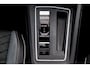 Volkswagen Golf 1.5 eTSI 3x R-Line /IQ-LIGHT/PANODAK/STOELVERW./CARPLAY/CAMERA/ACC/SFEERVERL.!