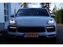 Porsche Cayenne Coupé 3.0 E-Hybrid Platinum Edition*BTW*Perfect Porsche Onderh.*1ste Eig*Krijt*PASM Luchtvering/PDCC/PDLS/Sportuitlaat/Pano/Bose/Sport Chrono/Sfeer/Stoelverw./Camera/Keyless Entry+go/Memorie/Elek. Klep/21 inch LM*