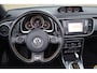 Volkswagen Beetle Cabriolet 1.4 TSI Dune Alarm, elek. Inklap spiegels, 18" LM velgen, Climatronic, Executive pakket, Discover Media navi, winterpakket, Xenon, Windschot