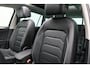 Volkswagen Tiguan 1.4 TSI 150 pk DSG ACT Highline Business R / R-Line | Panoramadak | Trekhaak | Leder | Geheugenstoel | Rondomzicht camera