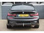 BMW 3-Serie 330d High Exe | M Sport | Panodak | Sfeerverl | HUD | LED | Navi | CarPlay | ECC | PDC | Cruise | Leder | LMV19'' | El.Trekhaak | Zeer nette