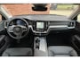 Volvo V60 B4 Essential | Lederen Bekleding | Stoel-/ stuurwielverwarming | Adaptive Cruise Control | BLIS | 21 inch lichtmetalen velgen | Extra getint glas | Park assist | Apple carplay/ Android auto |Exterieur stylingkit