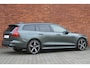Volvo V60 B4 Essential | Lederen Bekleding | Stoel-/ stuurwielverwarming | Adaptive Cruise Control | BLIS | 21 inch lichtmetalen velgen | Extra getint glas | Park assist | Apple carplay/ Android auto |Exterieur stylingkit