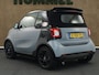 smart Fortwo Cabrio 1.0 Turbo Pure - CRUISE CONTROL - PARKEERSENSOREN ACHTER - STOELVERWARMING - BLUETOOTH TELEFOONVOORBEREIDING - CLIMATE CONTROL - ELEKTRISCHE RAMEN - LICHTMETALEN VELGEN 16 INCH - NAVIGATIE