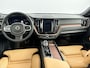 Volvo XC60 2.0 T6 Plug-in hybrid AWD Plus Dark | 19" Allseason | Luchtvering | Geventileerd Nappa Leder | Trekhaak | 360 Camera | Panoramadak | Elektr. verst. stoelen | Stoel/stuur/achterbankverwarming | Adaptieve cruise | BLIS