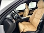 Volvo XC60 2.0 T6 Plug-in hybrid AWD Plus Dark | 19" Allseason | Luchtvering | Geventileerd Nappa Leder | Trekhaak | 360 Camera | Panoramadak | Elektr. verst. stoelen | Stoel/stuur/achterbankverwarming | Adaptieve cruise | BLIS