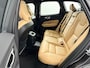 Volvo XC60 2.0 T6 Plug-in hybrid AWD Plus Dark | 19" Allseason | Luchtvering | Geventileerd Nappa Leder | Trekhaak | 360 Camera | Panoramadak | Elektr. verst. stoelen | Stoel/stuur/achterbankverwarming | Adaptieve cruise | BLIS