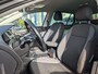 Volkswagen Golf 1.5 TSI Highline | Automaat, Digitaal Display, Dodehoekherkenning, Lane assist, Camera, Navigatie, zeer luxe!