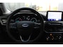 Ford Focus Wagon 1.0-125pk EcoBoost Titanium Business. Uiterst nette, comfortabele en ruime stationcar. Stoel-, stuur- en voorraamverw., Trekhaak, B&O soundsyst, lane assist, adaptieve cruise cntrl, camera a, LM wln, navigatie, telefoonvoorb. etc