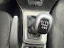Volvo V40 1.6 D2 Base Business 5 drs van 2de Eig met trekhaak en navigatie en bluetooth telefoon en airco