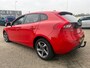 Volvo V40 1.6 D2 Base Business 5 drs van 2de Eig met trekhaak en navigatie en bluetooth telefoon en airco