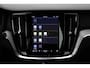 Volvo V60 T6 Plug-in hybrid AWD Plus Dark | Rondomzicht Camera| Semi Electrische trekhaak| Electronic Climate Control | Adaptieve Cruise Control | Parkeersensoren | Rijstrooksensor Met Correctie | Navigatiesysteem | Verwarmbare Voorstoelen | Verwarmbaar Stuurwiel | Keyless Entry |