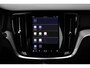 Volvo V60 T6 Plug-in hybrid AWD Plus Dark | Rondomzicht Camera| Semi Electrische trekhaak| Electronic Climate Control | Adaptieve Cruise Control | Parkeersensoren | Rijstrooksensor Met Correctie | Navigatiesysteem | Verwarmbare Voorstoelen | Verwarmbaar Stuurwiel | Keyless Entry |