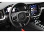 Volvo V60 T6 Plug-in hybrid AWD Plus Dark | Rondomzicht Camera| Semi Electrische trekhaak| Electronic Climate Control | Adaptieve Cruise Control | Parkeersensoren | Rijstrooksensor Met Correctie | Navigatiesysteem | Verwarmbare Voorstoelen | Verwarmbaar Stuurwiel | Keyless Entry |