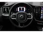 Volvo XC60 T8 Plug-in hybrid AWD Ultra Dark | Luchtvering | Bowers & Wilkins premium audio | Lichtmetalen velgen 22" | 360° parkeercamera | Sportstoelen | Head-up display | Parkeerverwarming | BLIS | Adaptive cruise | trekhaak elektrisch uitklapbaar | head-up display