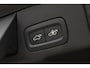 Volvo XC60 T8 Plug-in hybrid AWD Ultra Dark | Luchtvering | Bowers & Wilkins premium audio | Lichtmetalen velgen 22" | 360° parkeercamera | Sportstoelen | Head-up display | Parkeerverwarming | BLIS | Adaptive cruise | trekhaak elektrisch uitklapbaar | head-up display