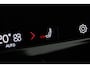 Volvo XC60 T8 Plug-in hybrid AWD Ultra Dark | Luchtvering | Bowers & Wilkins premium audio | Lichtmetalen velgen 22" | 360° parkeercamera | Sportstoelen | Head-up display | Parkeerverwarming | BLIS | Adaptive cruise | trekhaak elektrisch uitklapbaar | head-up display