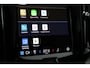 Volvo XC60 T8 Plug-in hybrid AWD Ultra Dark | Luchtvering | Bowers & Wilkins premium audio | Lichtmetalen velgen 22" | 360° parkeercamera | Sportstoelen | Head-up display | Parkeerverwarming | BLIS | Adaptive cruise | trekhaak elektrisch uitklapbaar | head-up display