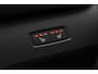 Volvo XC60 T8 Plug-in hybrid AWD Ultra Dark | Luchtvering | Bowers & Wilkins premium audio | Lichtmetalen velgen 22" | 360° parkeercamera | Sportstoelen | Head-up display | Parkeerverwarming | BLIS | Adaptive cruise | trekhaak elektrisch uitklapbaar | head-up display