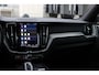 Volvo XC60 T8 Plug-in hybrid AWD Ultra Dark | Luchtvering | Bowers & Wilkins premium audio | Lichtmetalen velgen 22" | 360° parkeercamera | Sportstoelen | Head-up display | Parkeerverwarming | BLIS | Adaptive cruise | trekhaak elektrisch uitklapbaar | head-up display