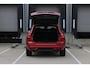 Volvo XC60 T8 Plug-in hybrid AWD Ultra Dark | Luchtvering | Bowers & Wilkins premium audio | Lichtmetalen velgen 22" | 360° parkeercamera | Sportstoelen | Head-up display | Parkeerverwarming | BLIS | Adaptive cruise | trekhaak elektrisch uitklapbaar | head-up display