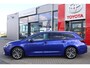Toyota Corolla Touring Sports HYBRID 140 DYNAMIC 17"LM-VELGEN STOELVERWARMING LED PRIVACY-GLASS DRAADLOOS LADEN NL-AUTO