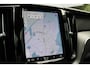 Volvo XC60 2.0 T6 Plug-in hybrid AWD Plus Bright | Semi elektrische trekhaak | Stoel & stuurwielverwarming | Lederen interieur |
