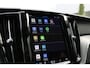 Volvo XC60 2.0 T6 Plug-in hybrid AWD Plus Bright | Semi elektrische trekhaak | Stoel & stuurwielverwarming | Lederen interieur |
