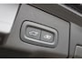 Volvo XC60 2.0 T6 Plug-in hybrid AWD Plus Bright | Semi elektrische trekhaak | Stoel & stuurwielverwarming | Lederen interieur |