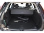 Volvo XC60 T8 390PK Automaat AWD Ultra Bright / Head-up display / Trekhaak/ Harman Kardon audio / Panoramadak / BLIS / Elektrisch bedienbare voorstoelen / Memory seats / Verwarmbare stoelen / Keyless entry /