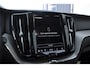 Volvo XC60 T8 390PK Automaat AWD Ultra Bright / Head-up display / Trekhaak/ Harman Kardon audio / Panoramadak / BLIS / Elektrisch bedienbare voorstoelen / Memory seats / Verwarmbare stoelen / Keyless entry /