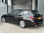 BMW 3-Serie Touring 318i Executive Edition | NIEUW MODEL | AUTOMAAT | CARPLAY/ANDROID | NAVI | CRUISE CONTROL | CLIMATE CONTROL | PDC V+A | LMV | STOELVERWARMING | ELEKTR. ACHTERKLEP | LICHT+REGEN SENSOR | LED | BLUETOOTH
