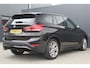 BMW X1 xDrive25e Business Edition Plus | Incl. 12 maanden garantie | Head-up display | Parkeersensoren | Verwarmde voorstoelen | Schuif/kantel dak | Climate control | Lichtmetalen velgen | Elektrische kofferklep | Cruise control | Bluetooth