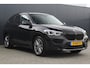 BMW X1 xDrive25e Business Edition Plus | Incl. 12 maanden garantie | Head-up display | Parkeersensoren | Verwarmde voorstoelen | Schuif/kantel dak | Climate control | Lichtmetalen velgen | Elektrische kofferklep | Cruise control | Bluetooth