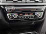 BMW 3-Serie 318i Luxury Edition (STOELVERWARMING, CAMERA, LED, DIGITALE COCKPIT, DEALER ONDERHOUDEN)