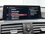 BMW 3-Serie 318i Luxury Edition (STOELVERWARMING, CAMERA, LED, DIGITALE COCKPIT, DEALER ONDERHOUDEN)