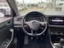 Volkswagen T-Roc 1.0 TSI Style / NL-Auto / Dealer-Onderhouden / 1e-Eigenaar / Adaptieve Cruise-Control / Climate-Control / Apple-Carplay & Android-Auto / Armsteun V+A / DAB Radio-Bluetooth / Navi / PDC V+A / 16'' LMV / ENZ.