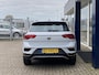 Volkswagen T-Roc 1.0 TSI Style / NL-Auto / Dealer-Onderhouden / 1e-Eigenaar / Adaptieve Cruise-Control / Climate-Control / Apple-Carplay & Android-Auto / Armsteun V+A / DAB Radio-Bluetooth / Navi / PDC V+A / 16'' LMV / ENZ.