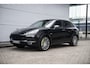 Porsche Cayenne 3.0 S E-Hybrid | Panodak | Luchtvering | Trekhaak | Bose | Sport Chrono | 21 inch | NL Auto |