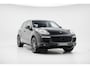 Porsche Cayenne 3.0 S E-Hybrid | Panodak | Luchtvering | Trekhaak | Bose | Sport Chrono | 21 inch | NL Auto |