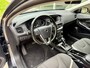 Volvo V40 1.5 T3 Dynamic Edition / Automaat / Trekhaak / Panoramadak / Stoelverwarming / Achteruitrijcamera / Keyless