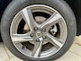 Volvo V40 1.5 T3 Dynamic Edition / Automaat / Trekhaak / Panoramadak / Stoelverwarming / Achteruitrijcamera / Keyless