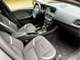 Volvo V40 1.5 T3 Dynamic Edition / Automaat / Trekhaak / Panoramadak / Stoelverwarming / Achteruitrijcamera / Keyless