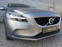 Volvo V40 2.0 T2 Nordic+ / 17" Velgen / Volvo On Call / Voorruit verwarming /